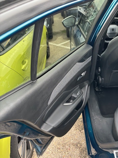 Foto Peugeot 408 14