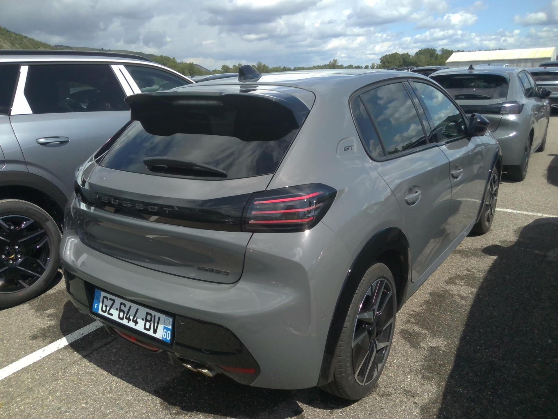 Peugeot 208 Hybrid 136 e-DCS6 GT 2024