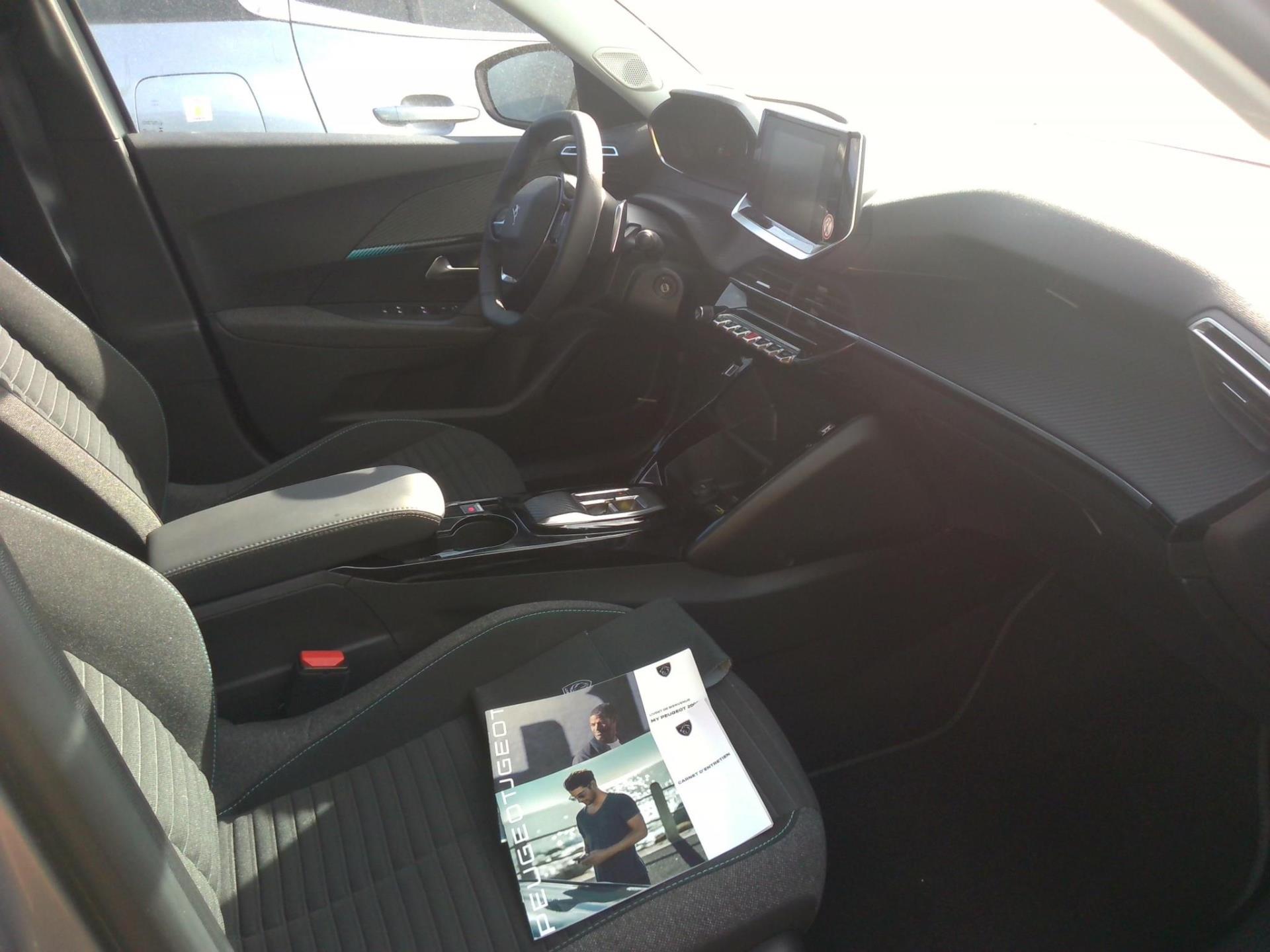 Peugeot 2008 PureTech 130 S&S EAT8 Style 2022