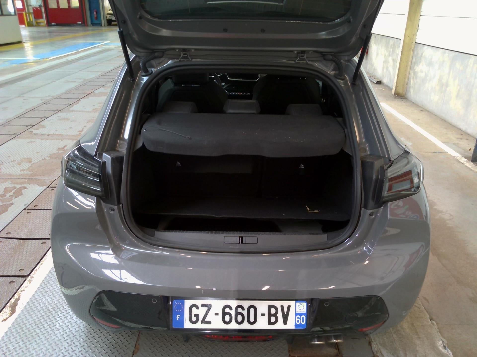 Peugeot 208 Hybrid 136 e-DCS6 GT 2024