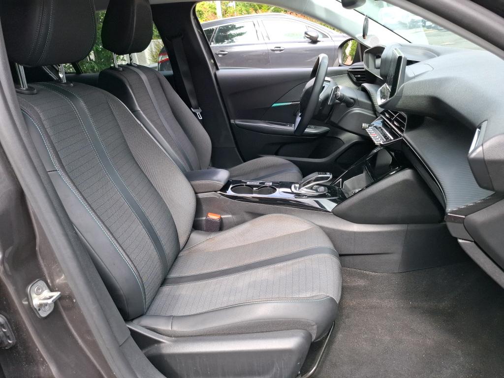 Peugeot 208 PureTech 100 S&S EAT8 Allure Business 2021