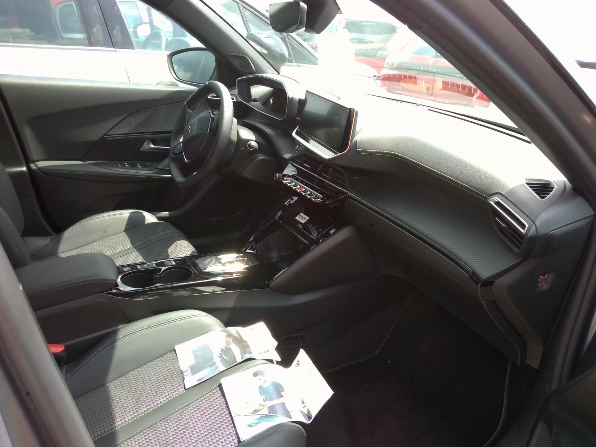 Peugeot 2008 Electrique 136 ch GT 2022