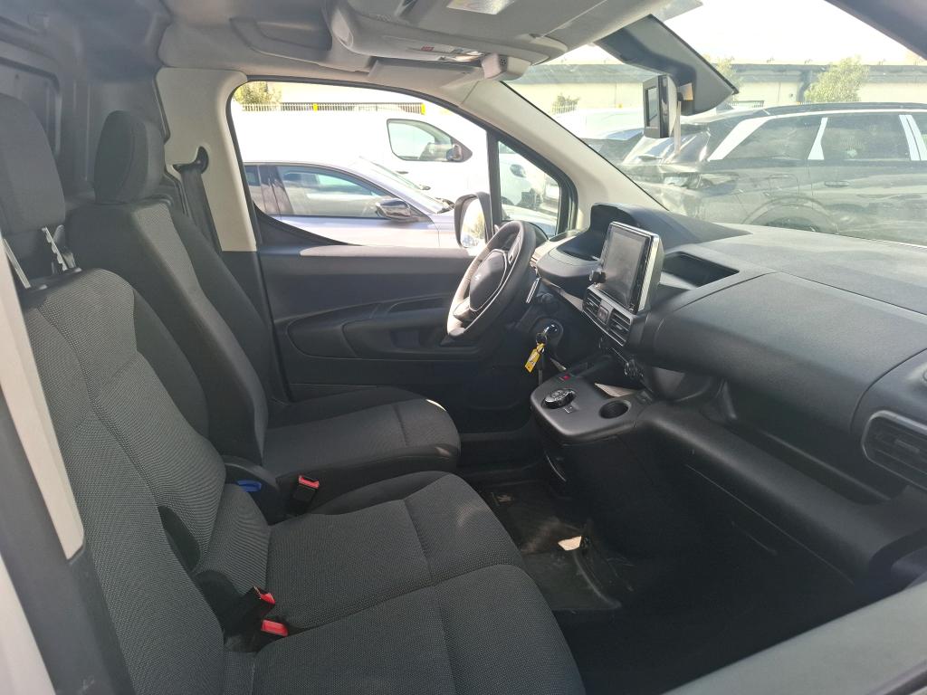 Peugeot PARTNER FOURGON STANDARD 650 KG BLUEHDI 130 S&S EAT8 ASPHALT 2021