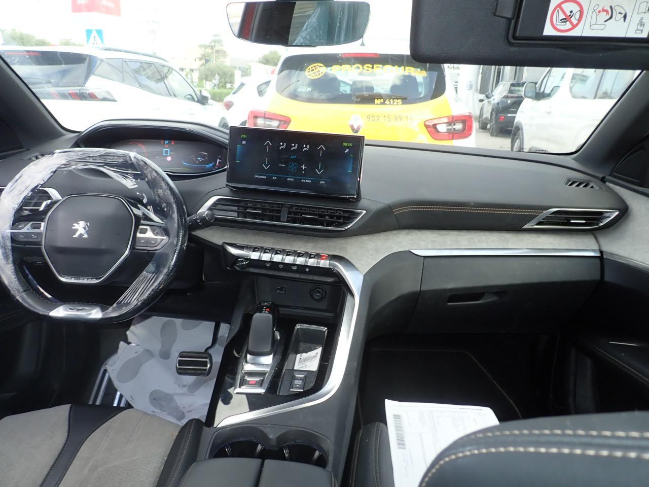Foto Peugeot 3008 Hybrid 2