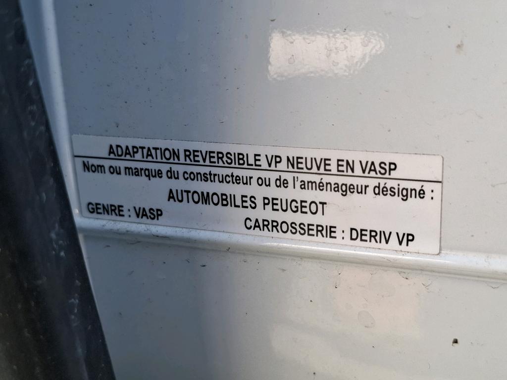 Peugeot 208 BLUEHDI 100 S&S BVM6 PREMIUM PACK 2021