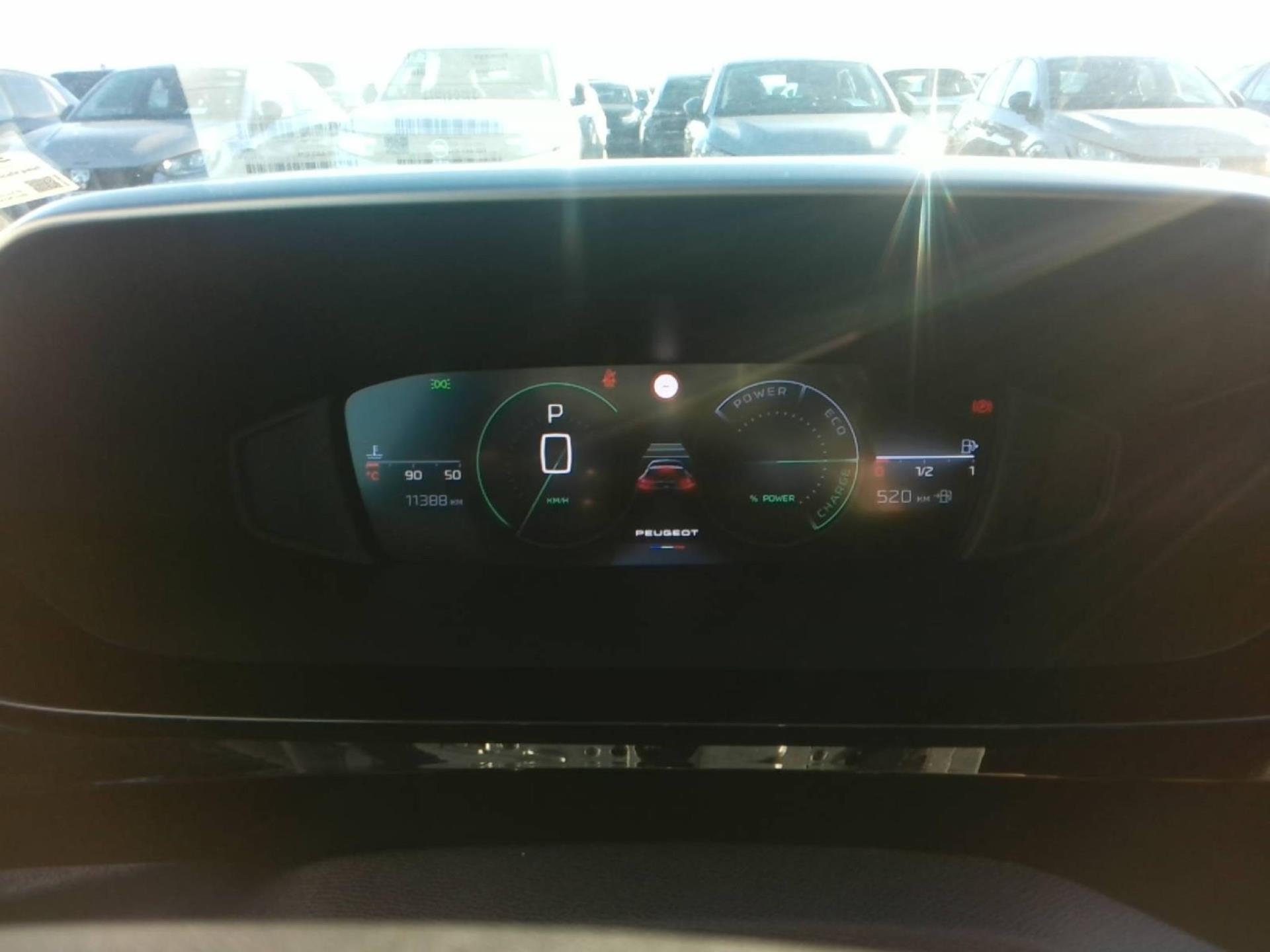 Peugeot 408 Hybrid 145 e-DCS6 Allure 2025