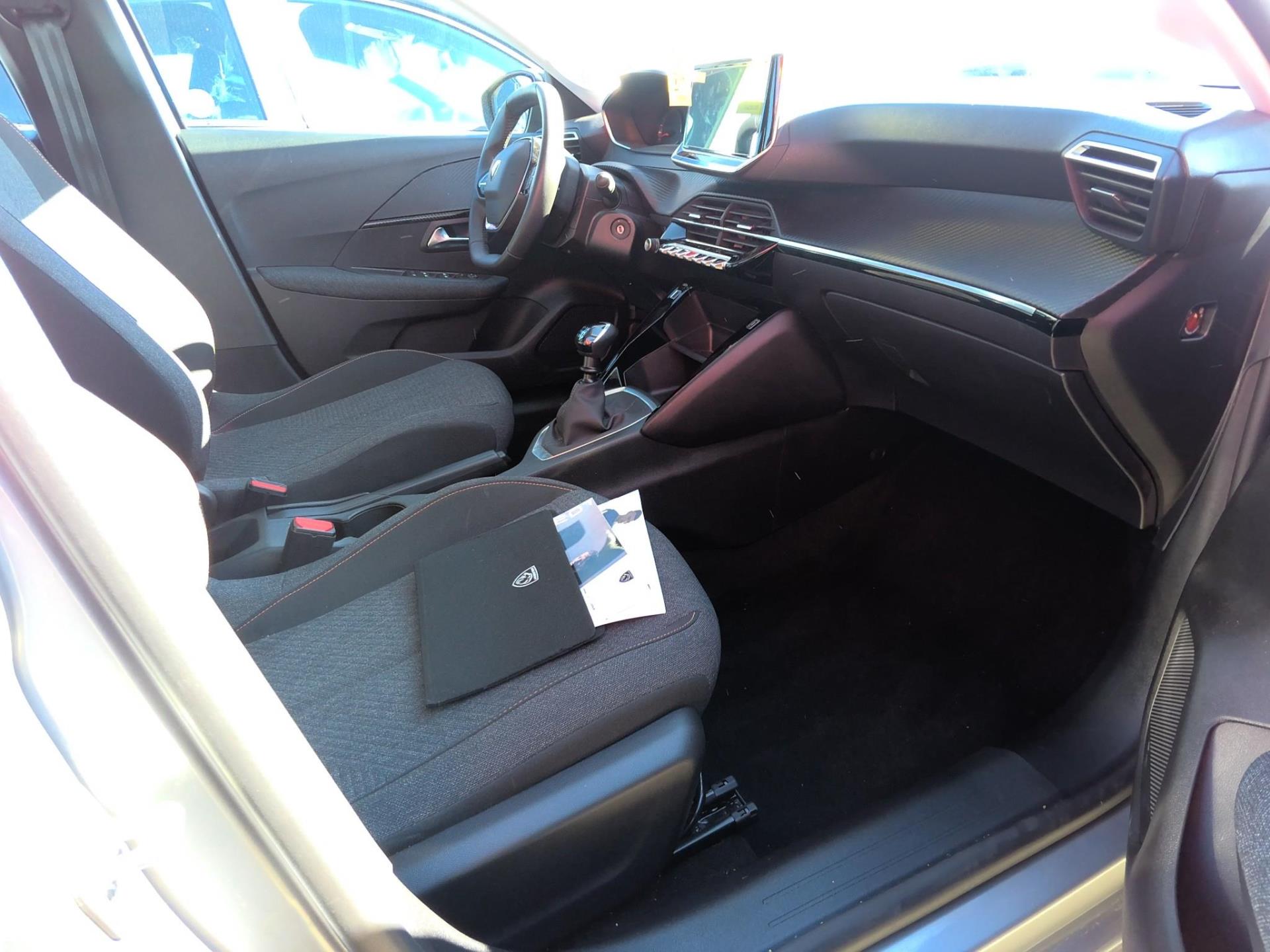 Peugeot 208 100 S&S BVM6 Style 2025