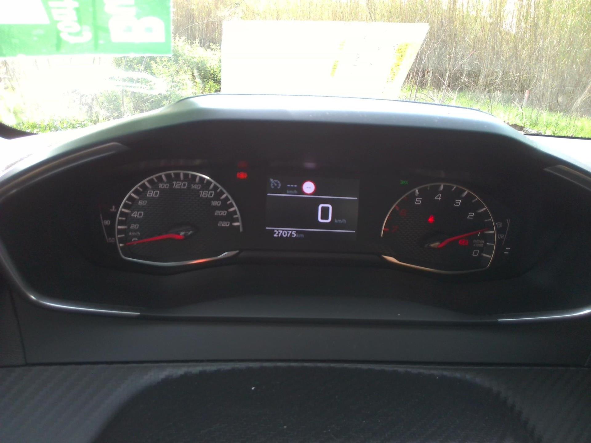 Peugeot 208 100 S&S BVM6 Style 2025