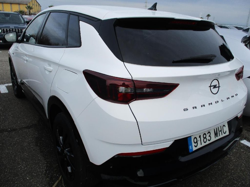 Foto Opel Grandland PHEV 8