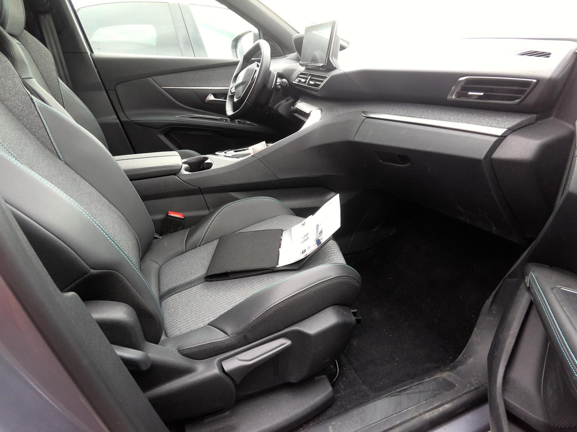 Peugeot 5008 Hybrid 136 e-DCS6 Allure Pack 2023