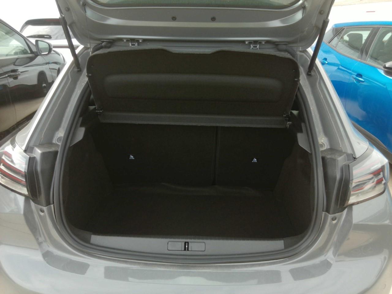 Foto Peugeot 208 15
