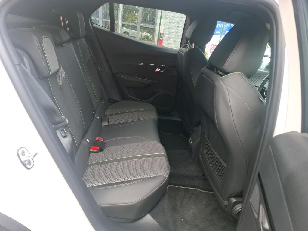 Peugeot 2008 PureTech 130 S&S BVM6 GT 2023