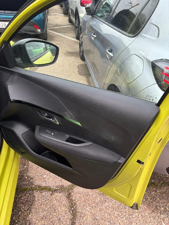 Foto Peugeot 208 11