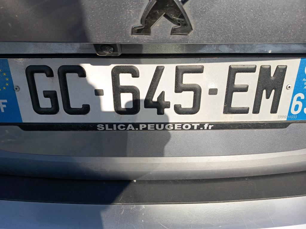 Peugeot 2008 BlueHDi 130 S&S EAT8 Allure 2021