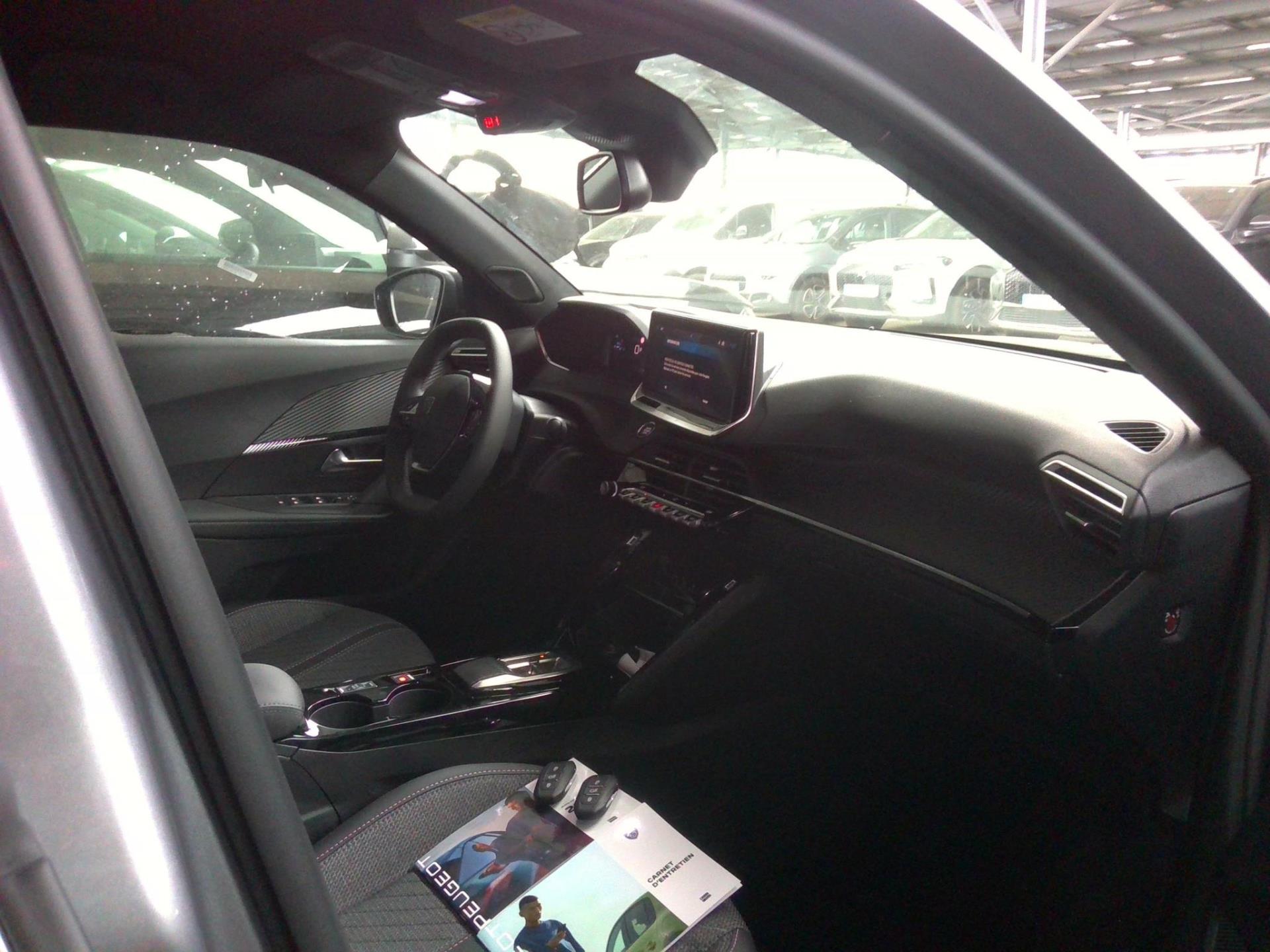 Peugeot 2008 Hybrid 145 ch e-DCS6 Allure 2026