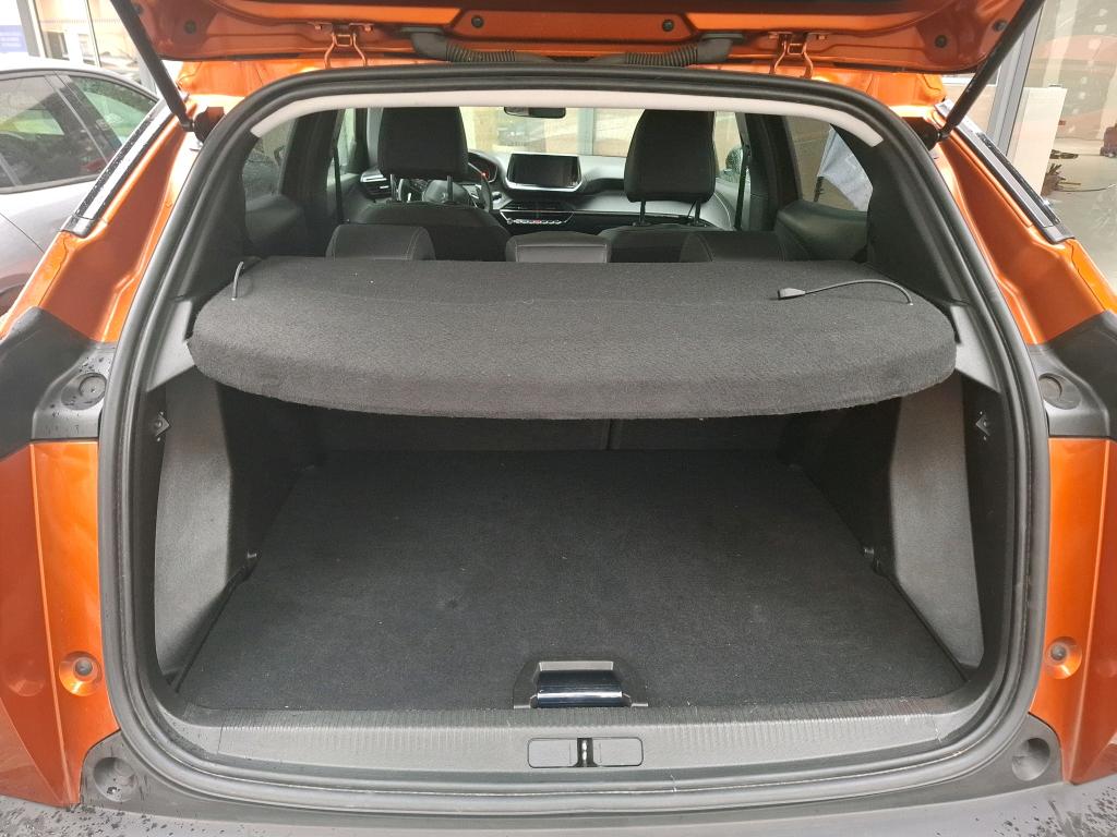 Peugeot 2008 BlueHDi 130 S&S EAT8 Allure 2021