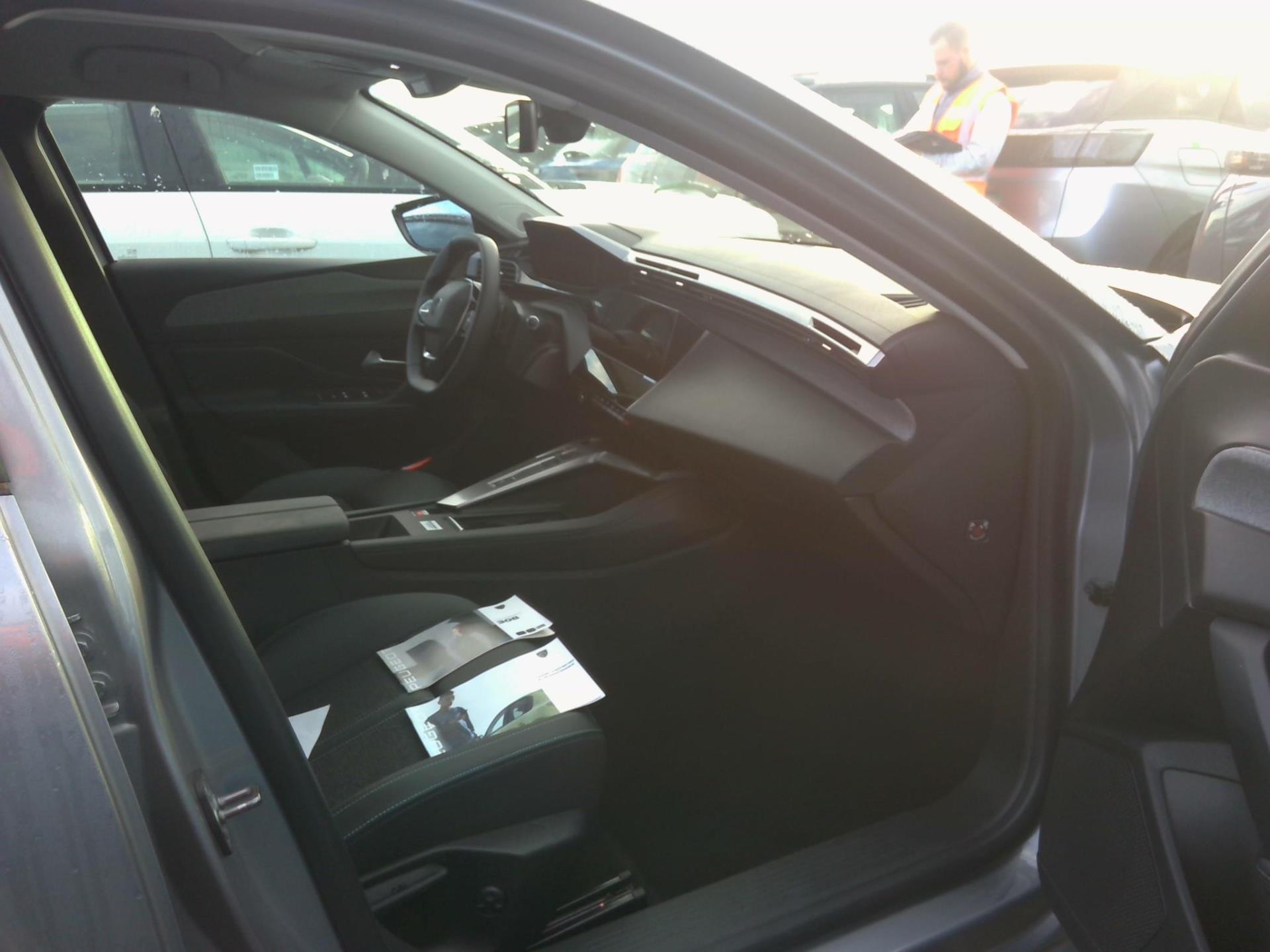 Peugeot 308 SW PHEV 180 e-EAT8 Allure 2024