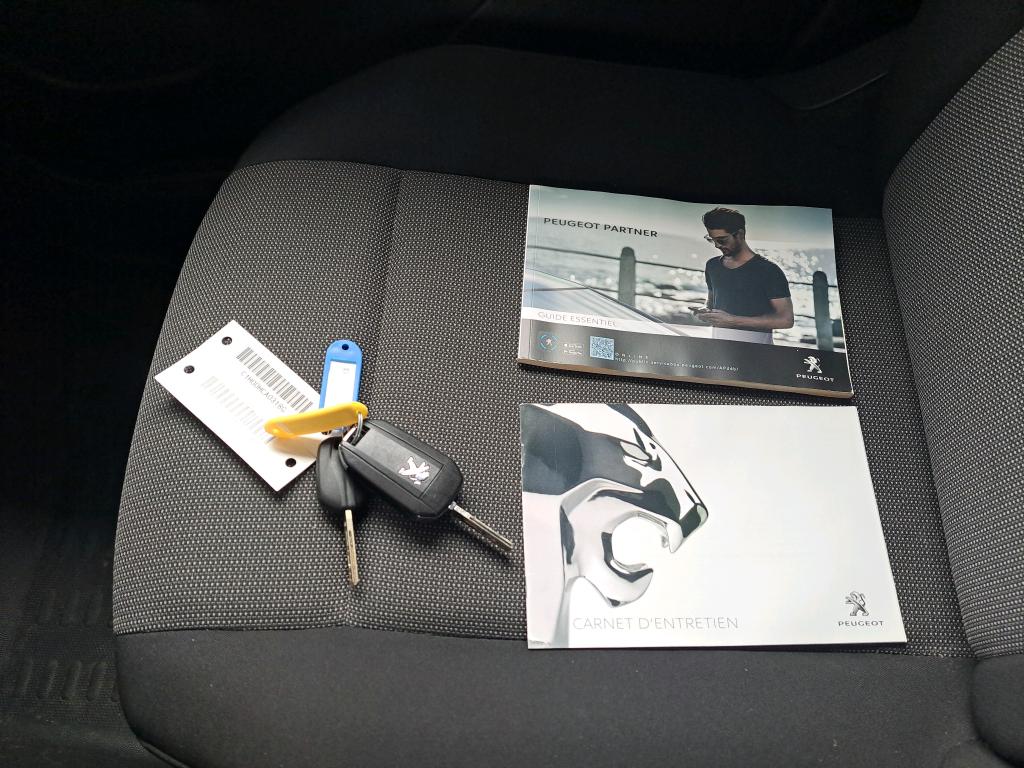 Peugeot PARTNER FOURGON STANDARD 650 KG BLUEHDI 75 BVM5 PREMIUM 2020