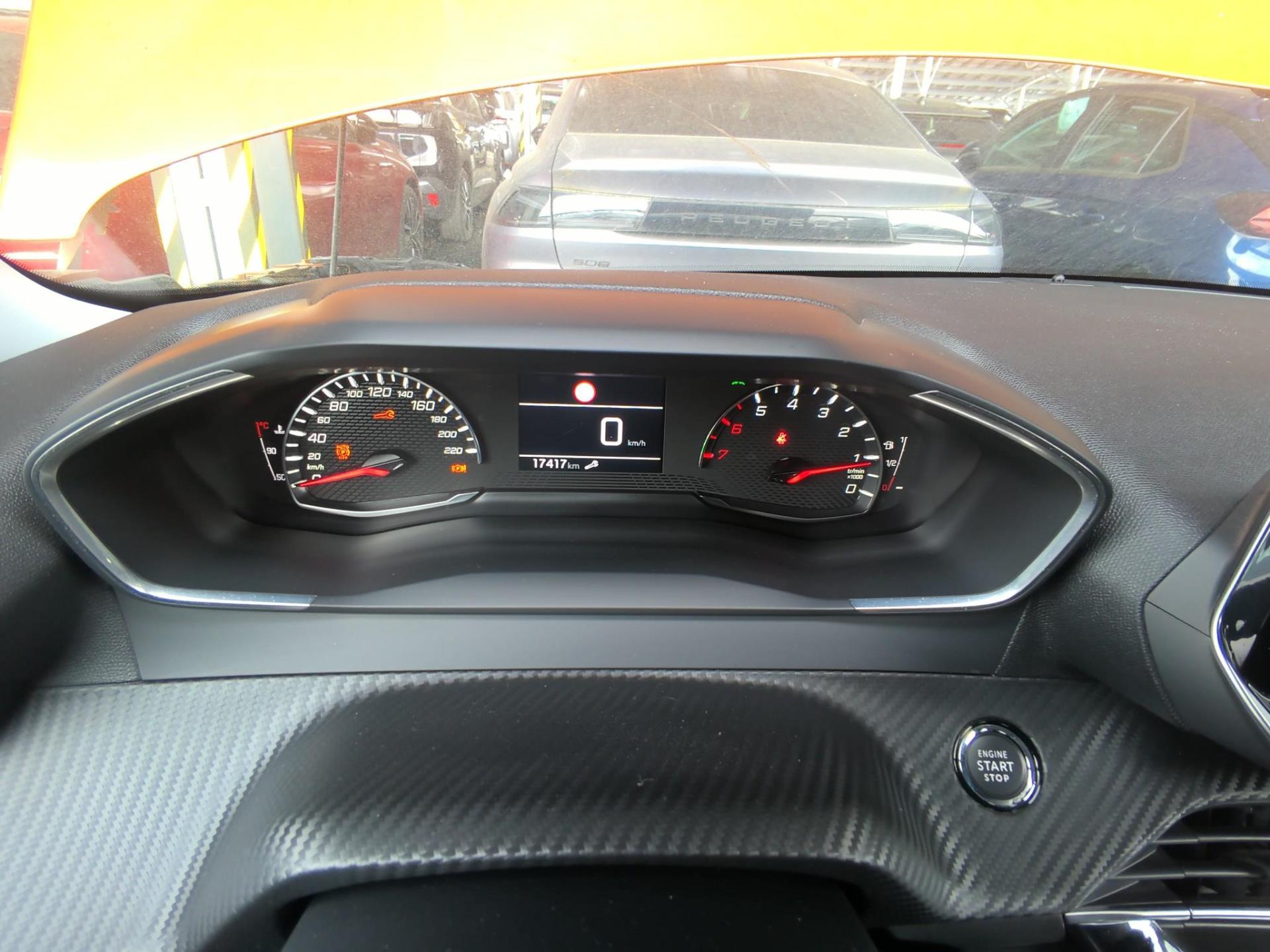 Peugeot 2008 PureTech 100 S&S BVM6 Allure 2021