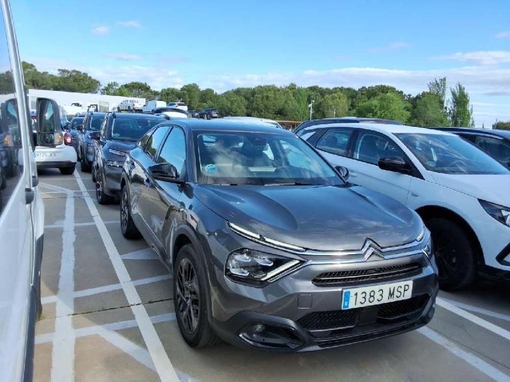 Foto Citroën C4 X 8