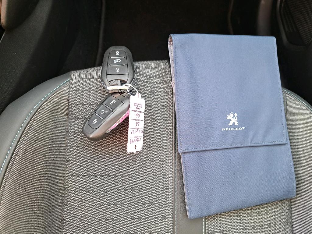 Peugeot 208 BlueHDi 100 S&S BVM6 Allure Business 2021
