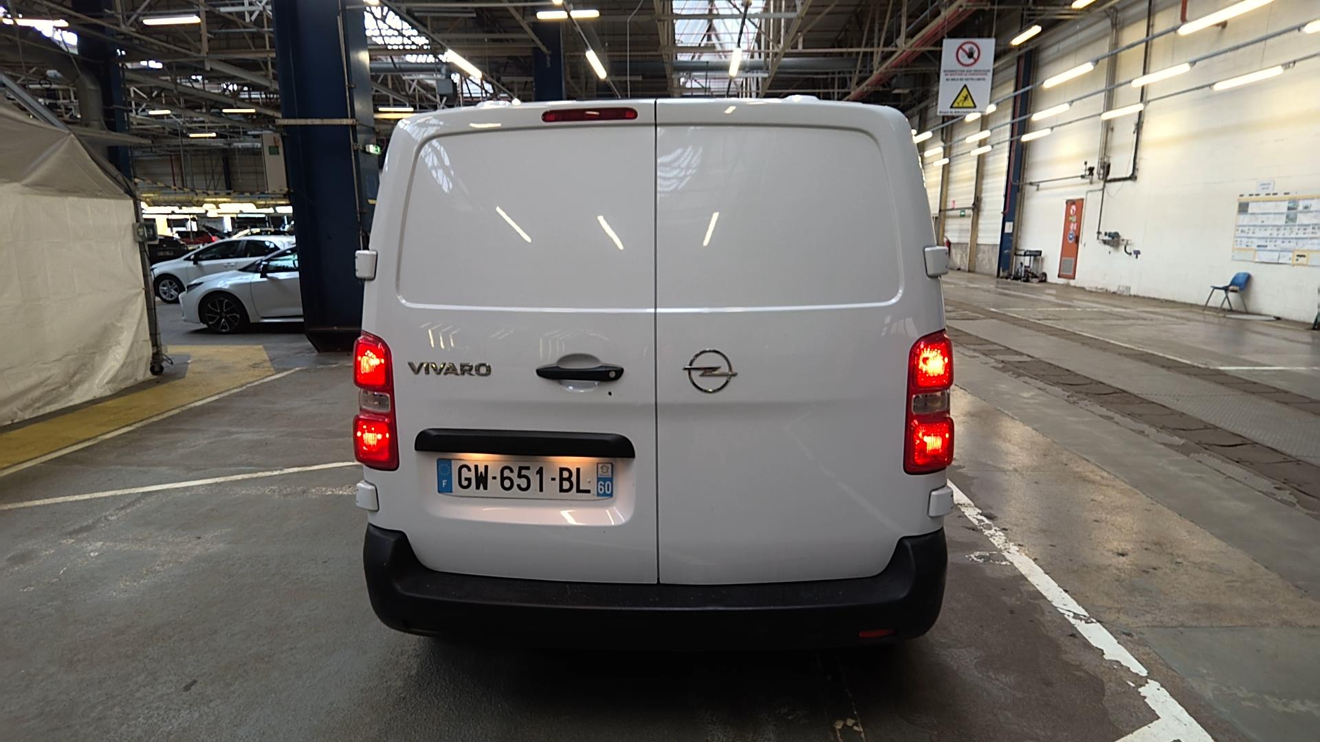 Opel VIVARO FGN TAILLE M BLUEHDI 145 BVM6 2024
