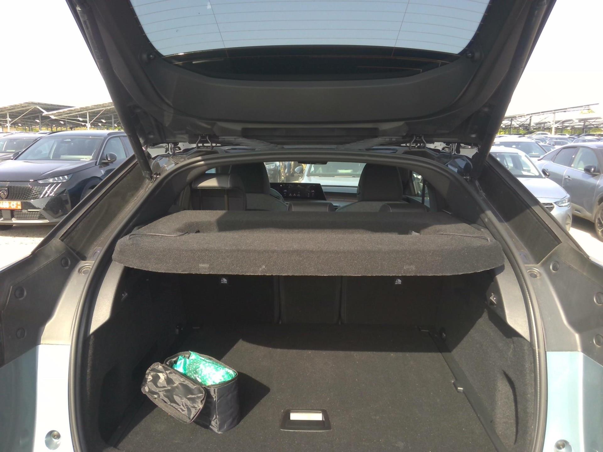 Peugeot 3008 Hybrid 145 e-DCS6 GT 2025