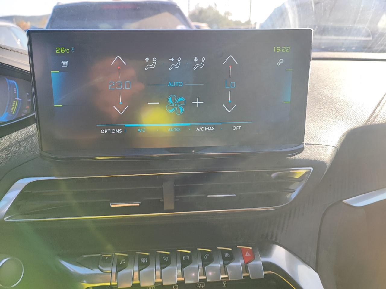 Foto Peugeot 3008 Hybrid 7