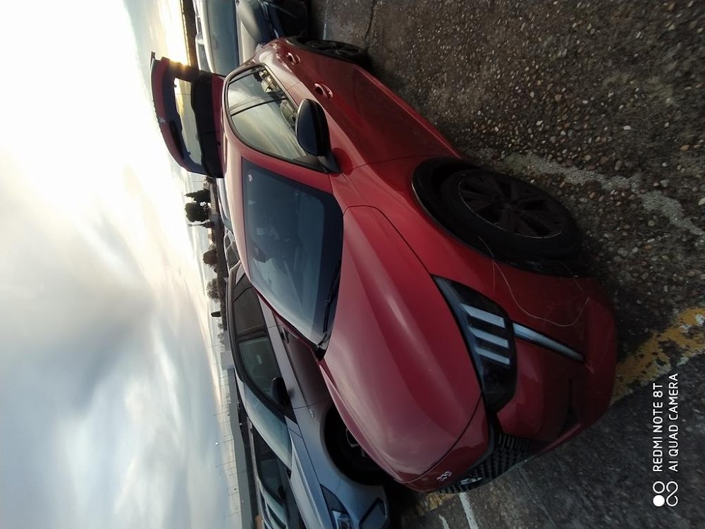 Foto Peugeot 208 4