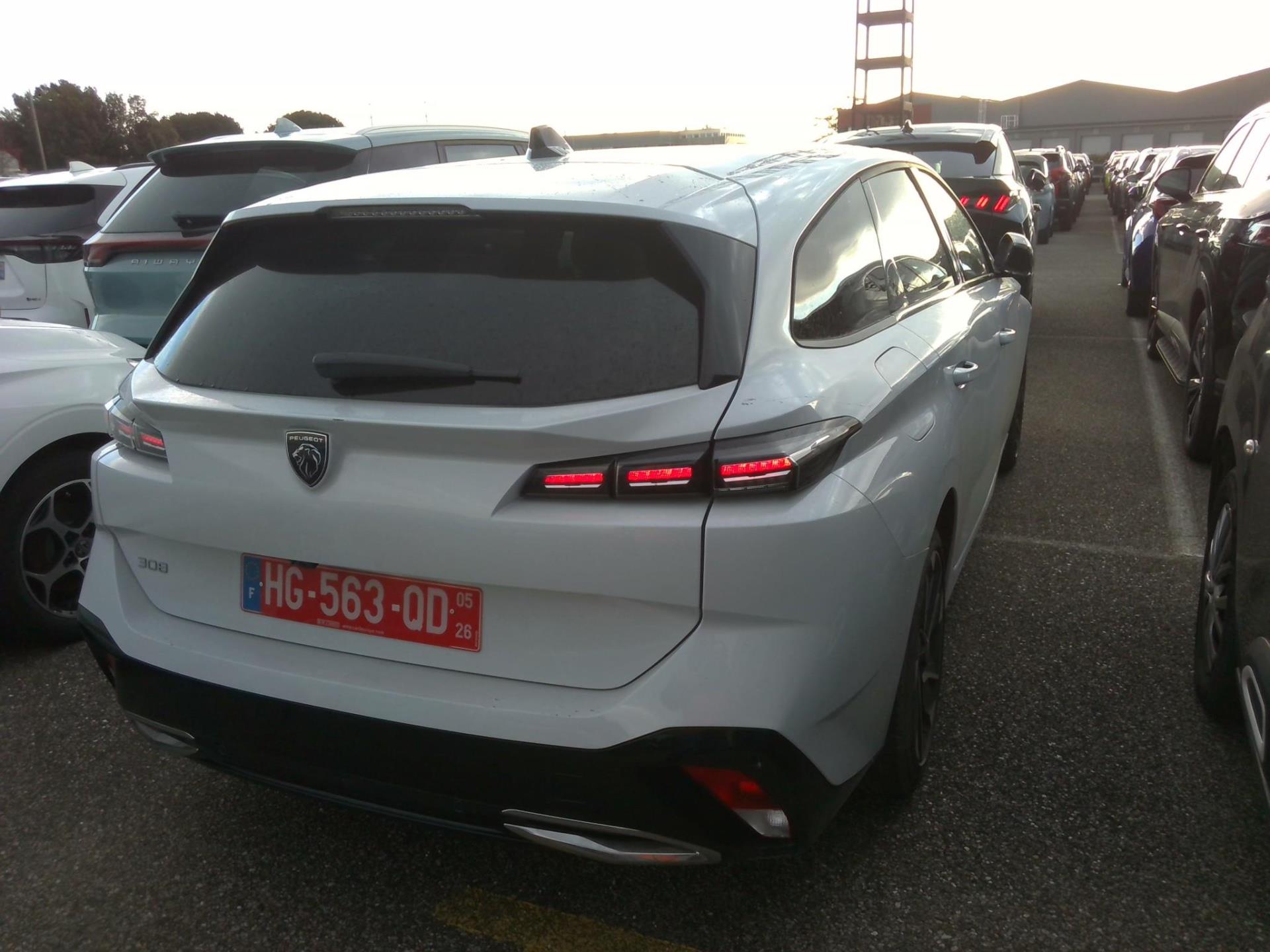 Peugeot 308 SW Hybrid 145 e-DCS6 Allure 2025