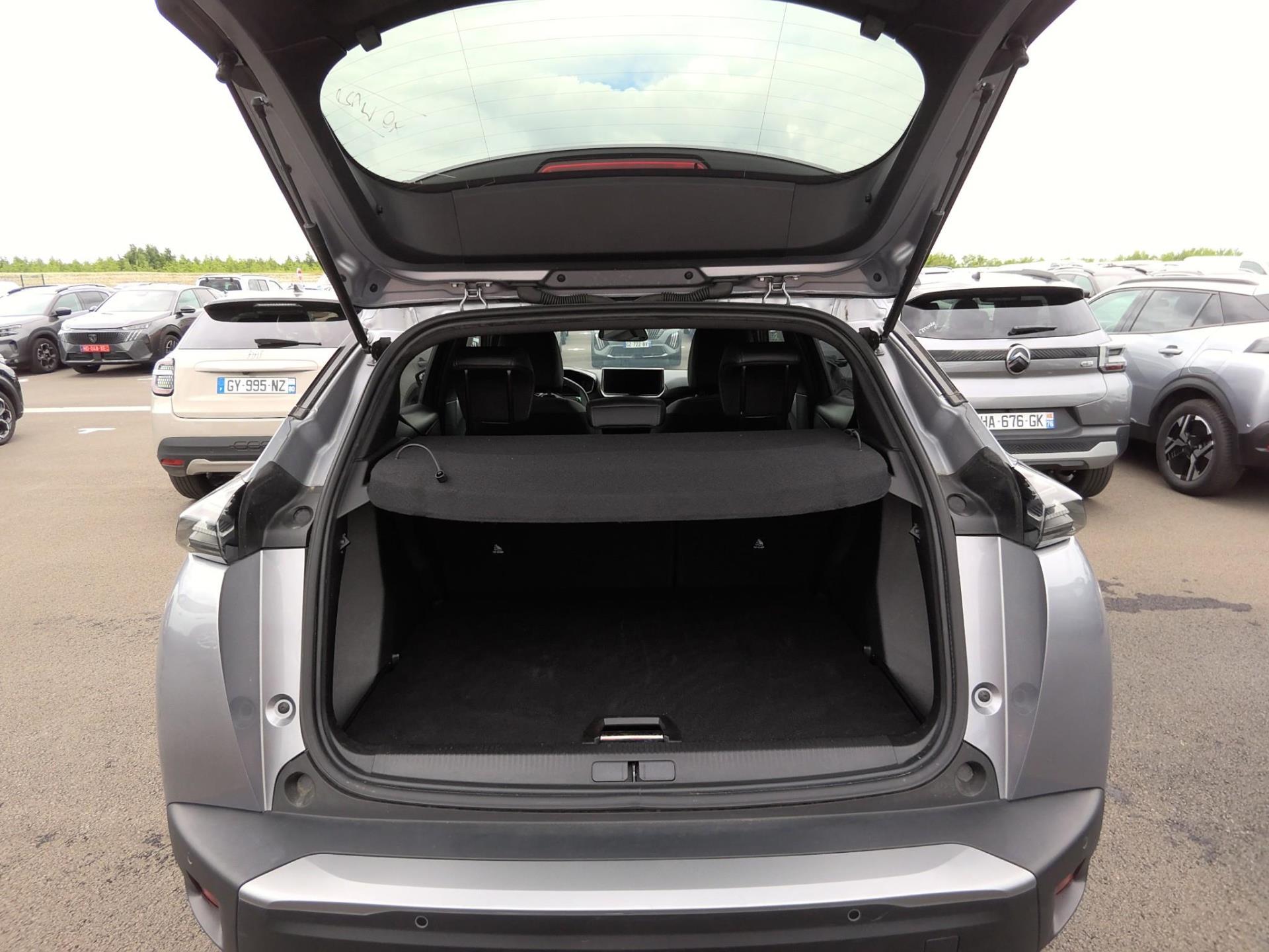 Peugeot 2008 Hybrid 136 e-DCS6 Allure 2024