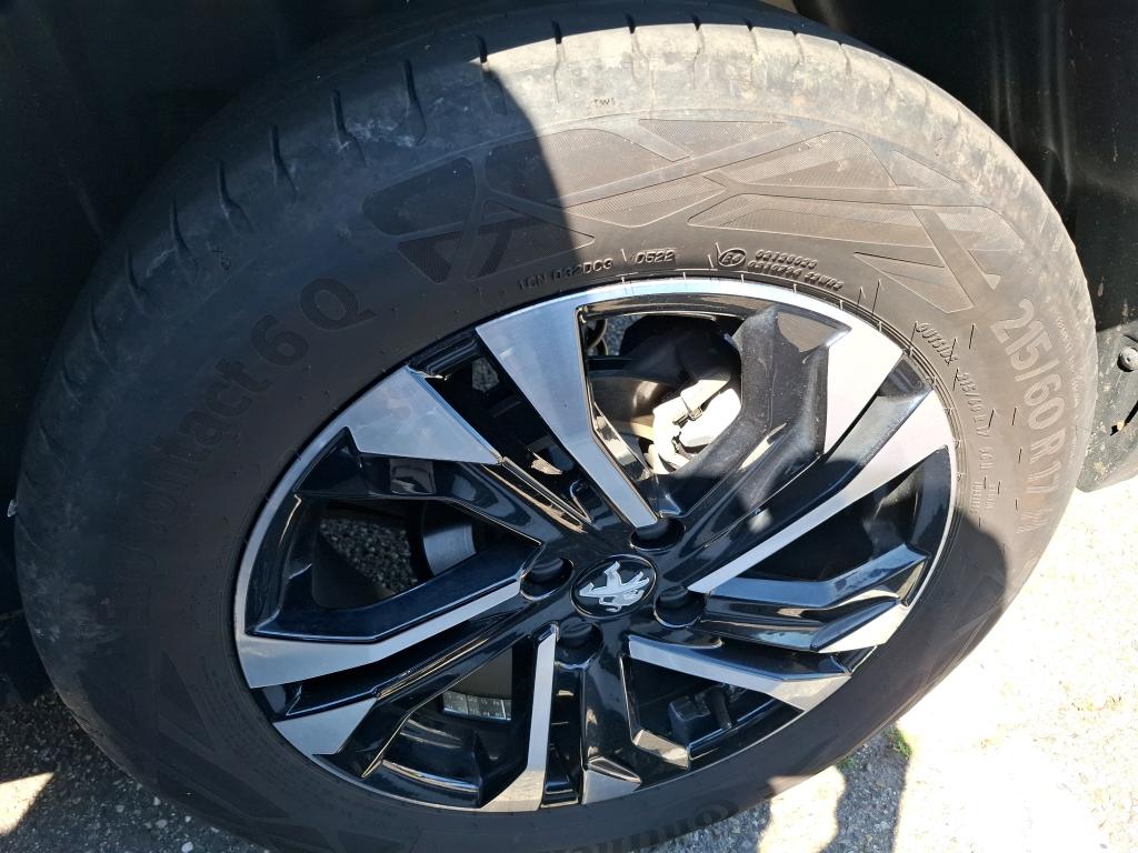 Peugeot 2008 BlueHDi 130 S&S EAT8 Allure Pack 2022