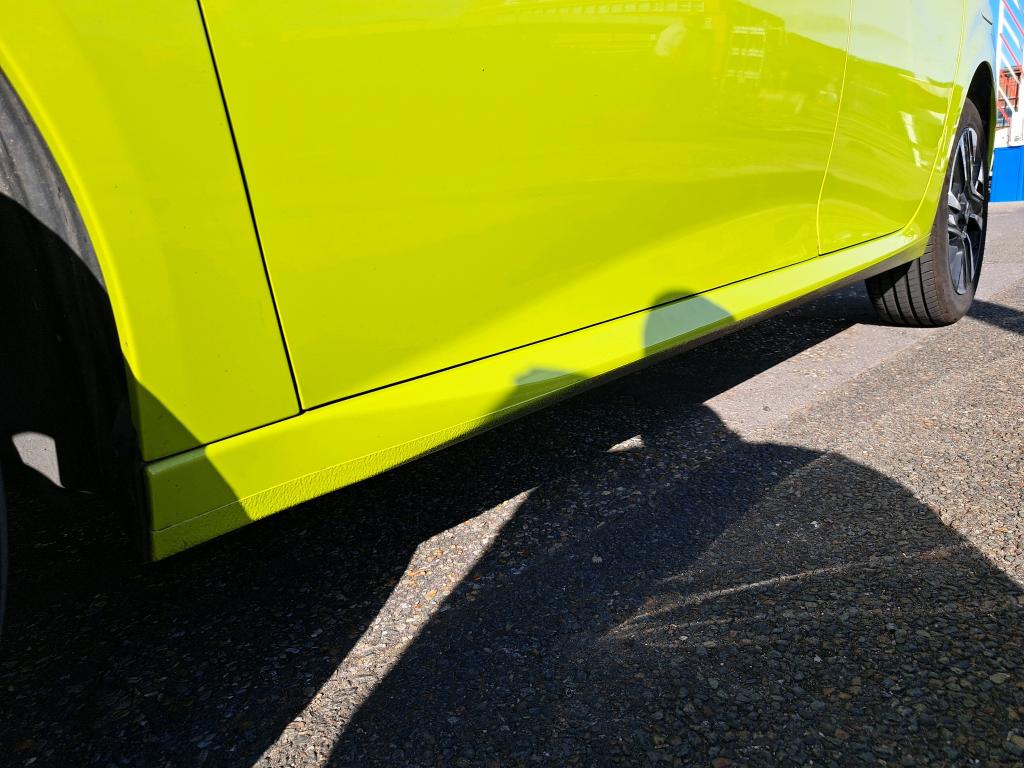 Peugeot 208 Hybrid 100 e-DCS6 Allure 2025