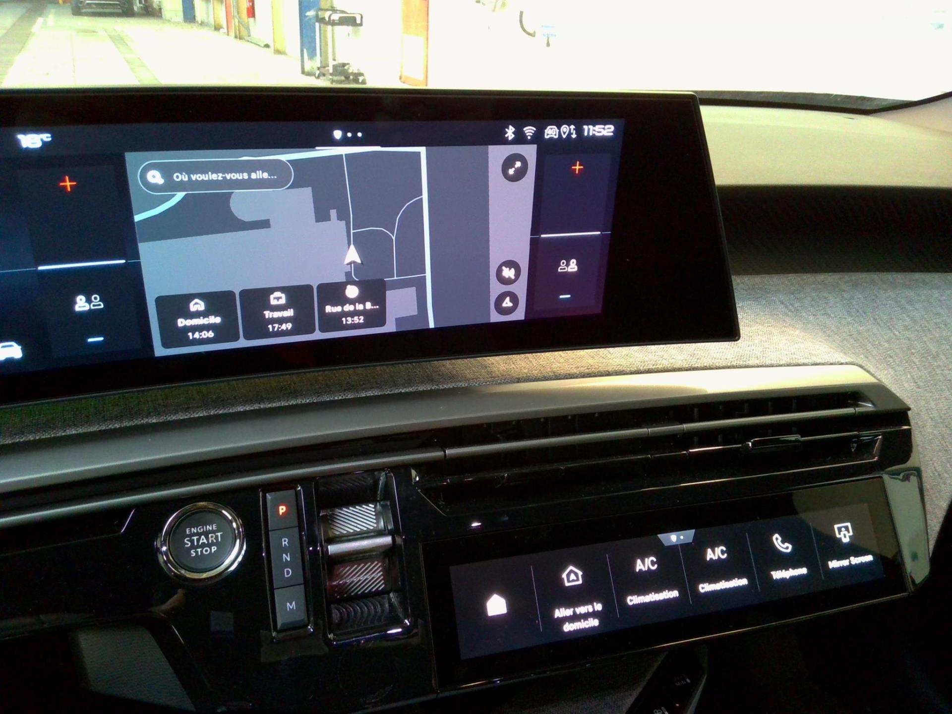 Peugeot 3008 Hybrid 136 e-DCS6 Allure 2024