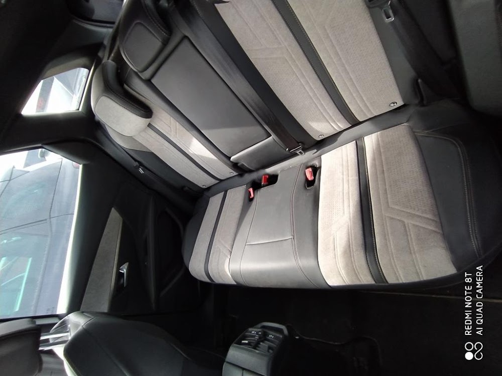 Foto Peugeot 3008 Hybrid 9