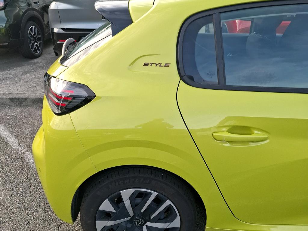 Peugeot 208 Hybrid 110 ch e-DCS6 Style 2025