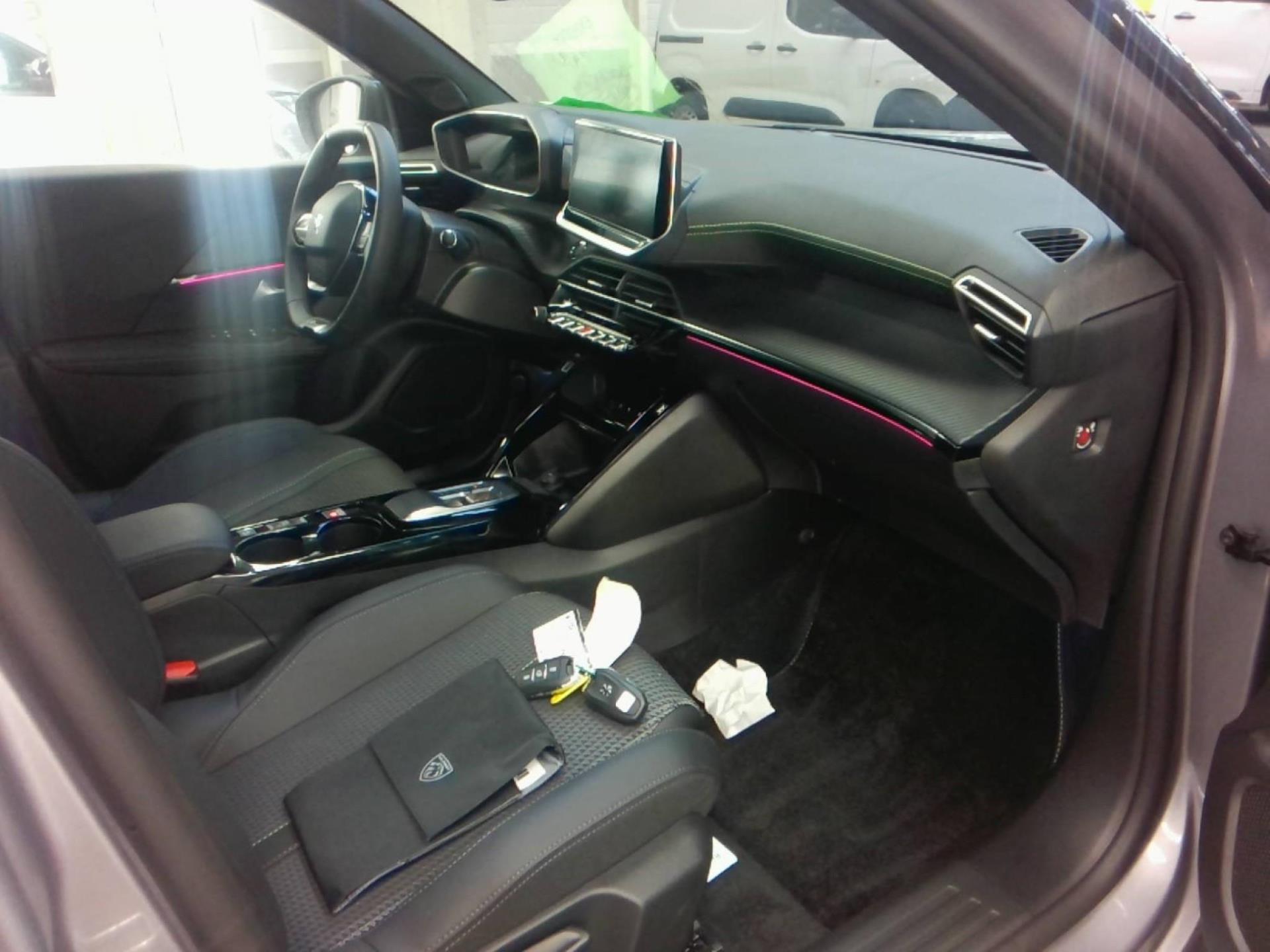 Peugeot 2008 Electrique 136 ch GT 2022