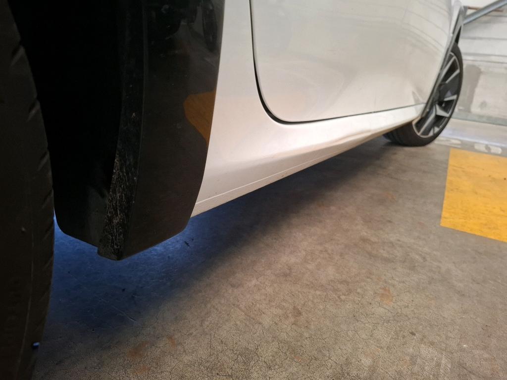 Peugeot 208 Hybrid 136 e-DCS6 GT 2024