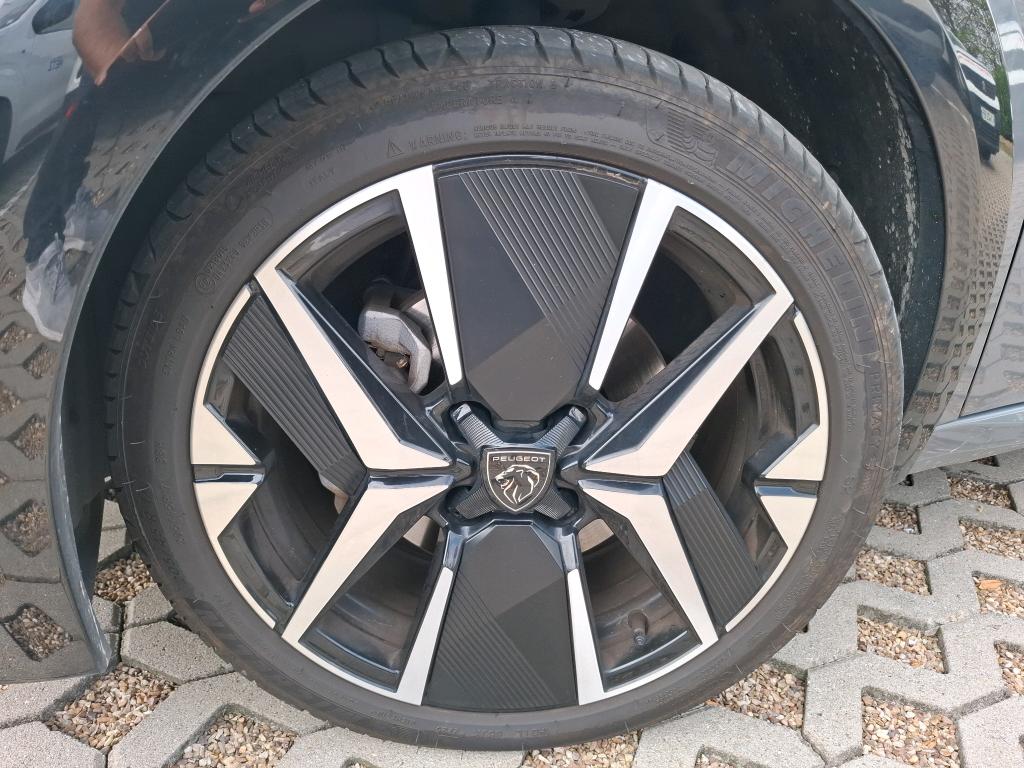 Peugeot 208 Hybrid 145 ch e-DCS6 GT Exclusive 2025