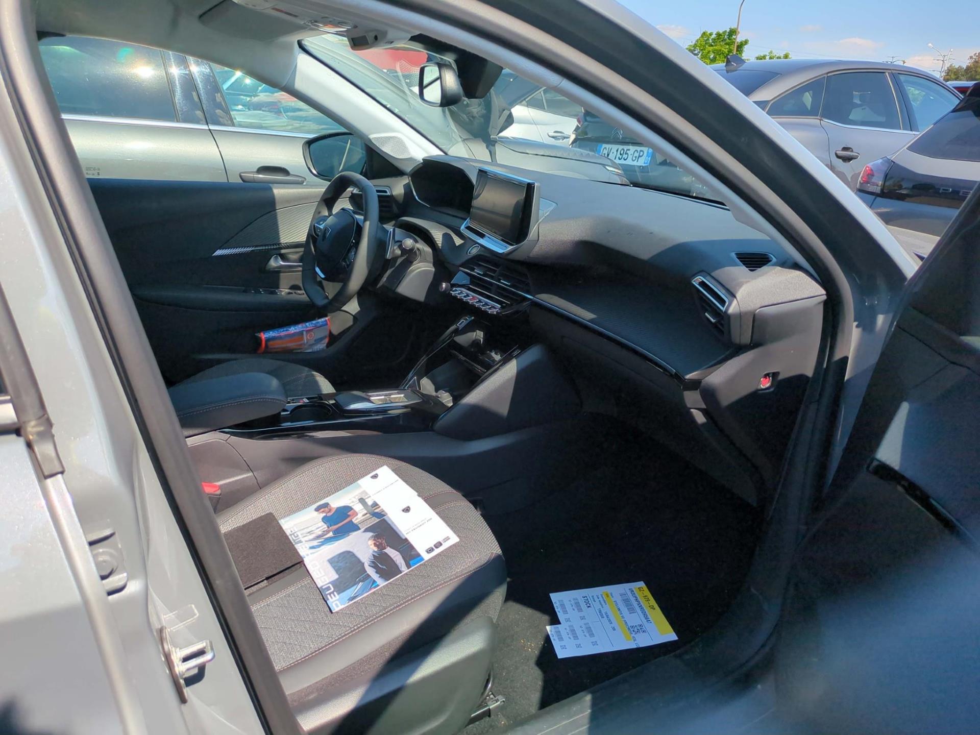 Peugeot 208 Hybrid 100 e-DCS6 Allure 2024