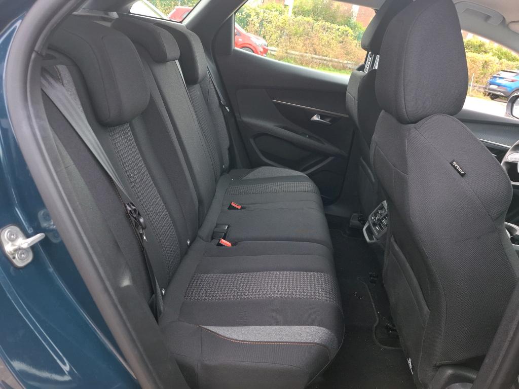 Peugeot 3008 BlueHDi 130ch S&S EAT8 Active Pack 2022
