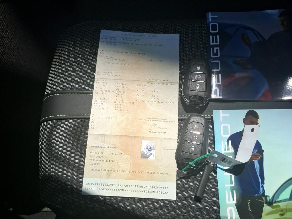 Peugeot 208 Hybrid 145 ch e-DCS6 GT 2025