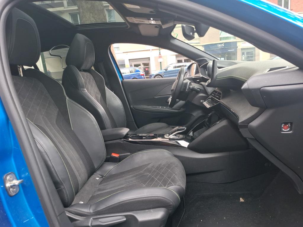 Peugeot 208 PureTech 130 S&S EAT8 GT Pack 2021