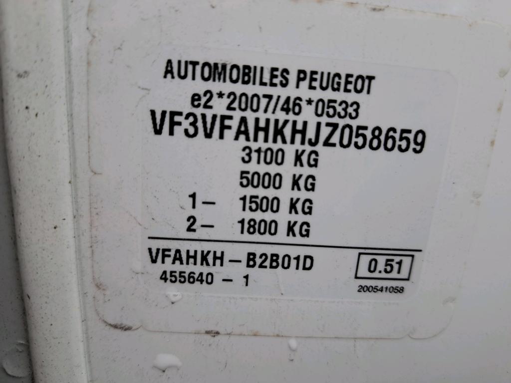 Peugeot EXPERT FGN TOLE STANDARD 2.0  BLUEHDI 120 S&S BVM6 PREMIUM 2018