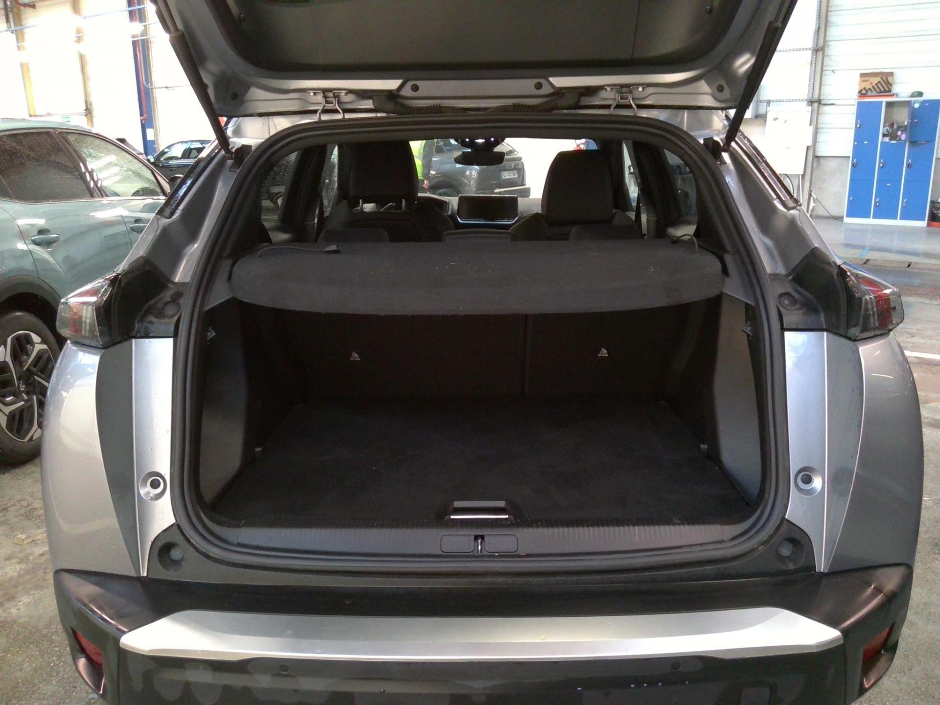 Peugeot 2008 BlueHDi 130 S&S EAT8 GT 2022
