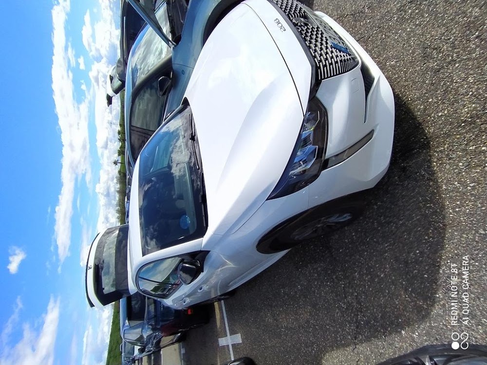 Foto Peugeot e-208 4