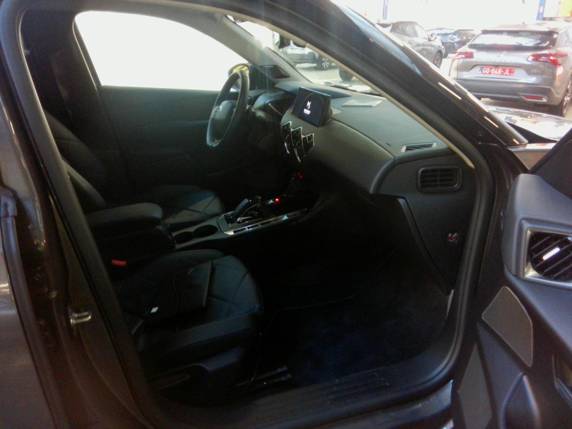 DS DS3 Crossback PureTech 130 EAT8 Rivoli 2023