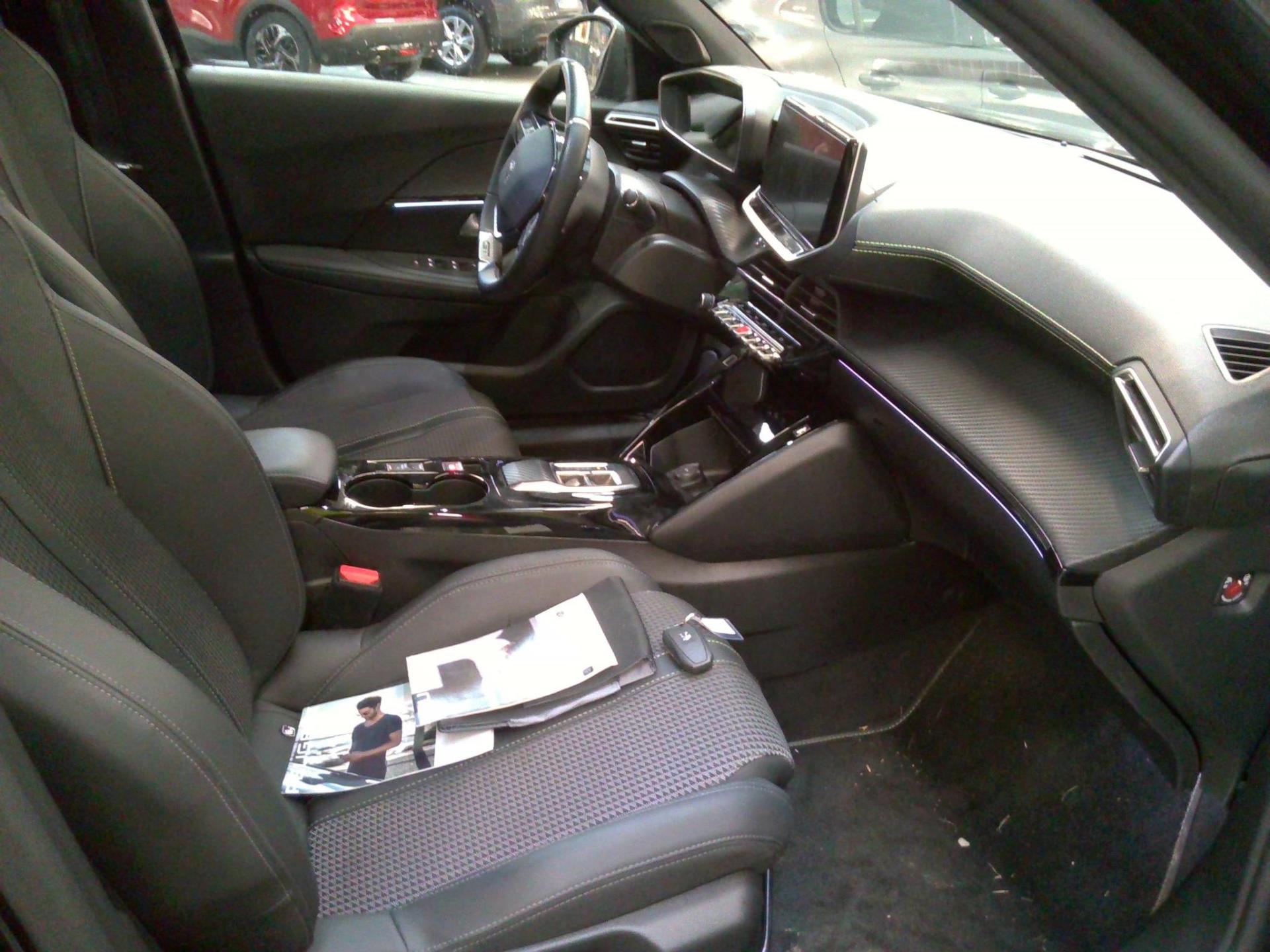 Peugeot 2008 Electrique 136 ch GT 2022