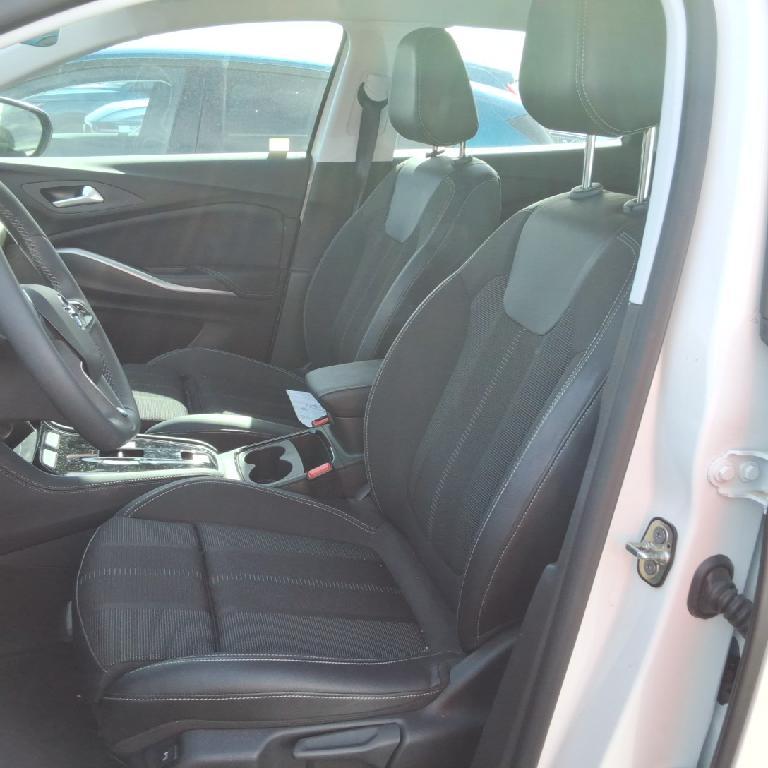 Foto Opel Grandland PHEV 13