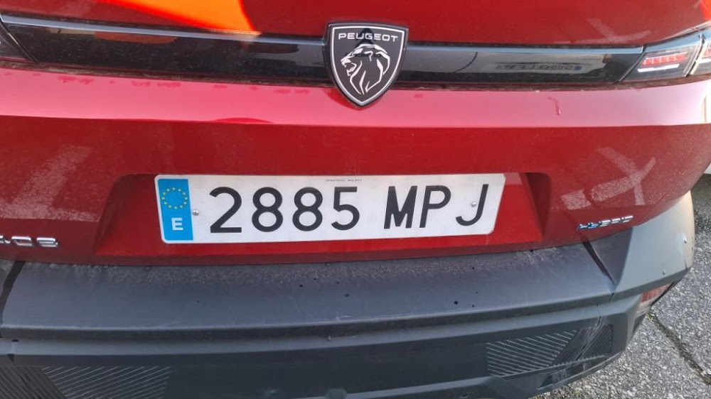 Peugeot 408 Nuevo 408 Allure PLUG-IN HYBRID 180 e-EAT8